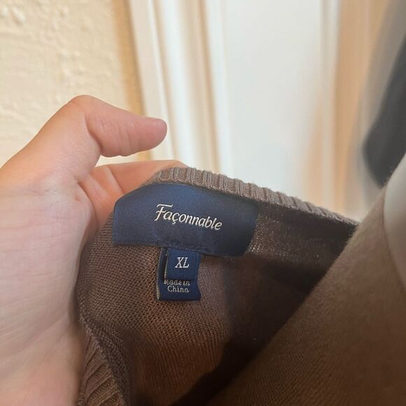 Faconnable 75% silk sweater vest NWOT - Picture 2 of 3